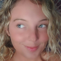 Alaya Rei Nøgen