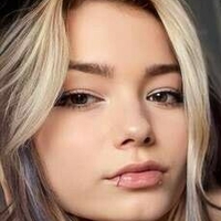alisa_dragan Nøgen