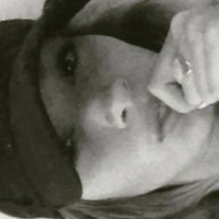 Alissa Charbonneau Nøgen