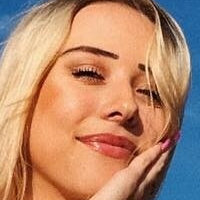 Alix Dakota Nøgen