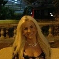 Amira Reichert Nøgen