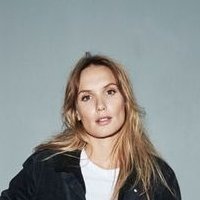 Ana Girardot Nøgen