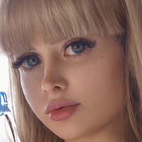 Angelica Kenova Nøgen