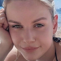 Angelina Mayer Nøgen