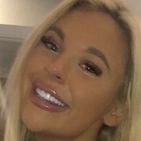 Anna Curley Nøgen