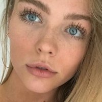 Annika Boron Nøgen