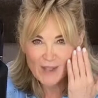 Anthea Turner Nøgen