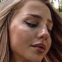 Anya Hryshchenko Nøgen