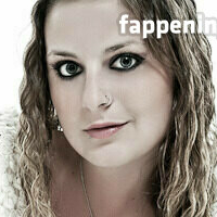 aprilaura Nøgen
