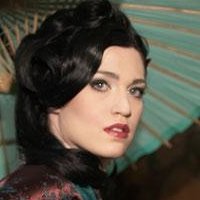 Ava Dvornik Nøgen