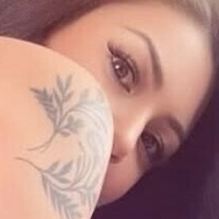 Barista Desiray Nøgen