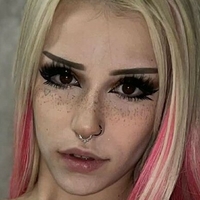 Bella Quinn Nøgen
