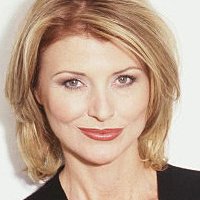 Beth Broderick Nøgen