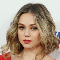 Brec Bassinger Nøgen