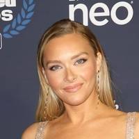 Camille Kostek Nøgen