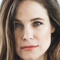 Caroline Dhavernas Nøgen