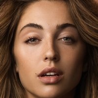 Chelcie May Nøgen