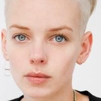 Dorith Mous Nøgen