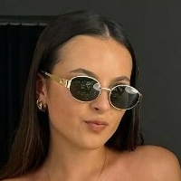 Ella Midgley @ellamiidgley Nøgen