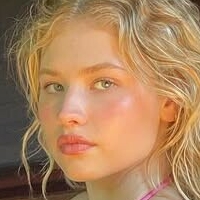 elliebaeeeeee Nøgen