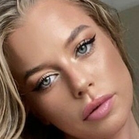 Emely Kopf Nøgen