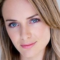 Emma Leonard Nøgen
