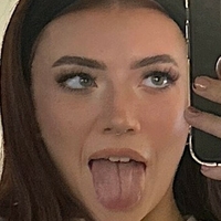 Emma Riott Nøgen
