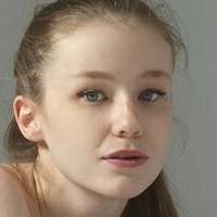 Extr Emily Nøgen