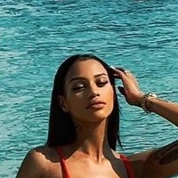 Fanny Neguesha Nøgen