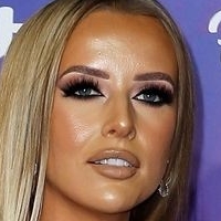 Faye Winter Nøgen