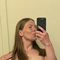 forever.unconcerned Nøgen