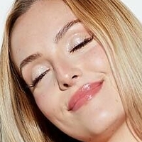Grace Kinstler Nøgen