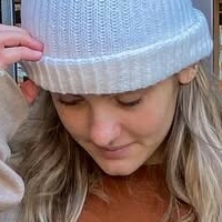 Hannah Schlenker Nøgen