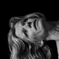Helen Saunders Nøgen