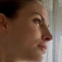 Ines Estelle Kahn Nøgen