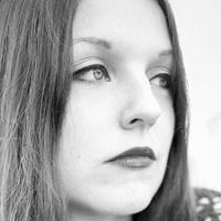 Irina Mirella Nøgen