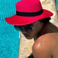 Isa Luvizotto Nøgen