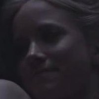 Jessy Schram Nøgen
