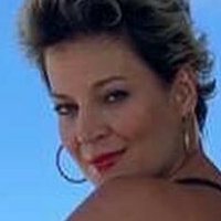 Joice Hasselmann Nøgen