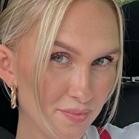 Julia Dröge Nøgen