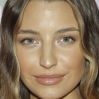 Julia Wieniawa Nøgen