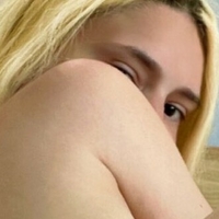 Julianaxferrara Nøgen