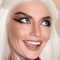 karaismoody Nøgen