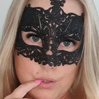 Katie Meluanie Nøgen