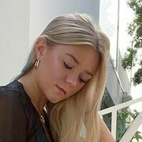 KatieSigmondd Nøgen