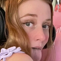 kyliestepsister Nøgen