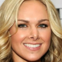 Laura Bell Nøgen
