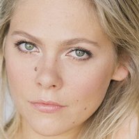 Lily Cowles Nøgen