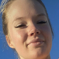 Lily Sinkonnen Nøgen