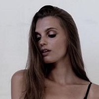 Lola McDonnell Nøgen